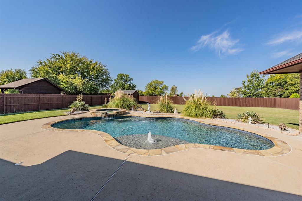 1704 Timber Falls Lane
