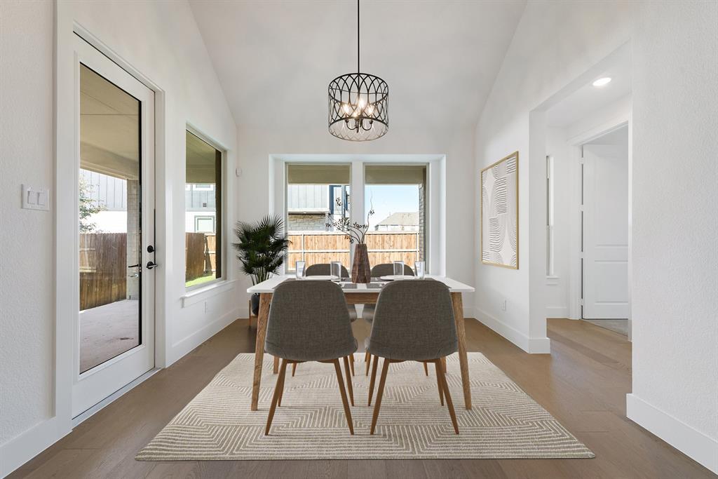 6040 Strada Cove
