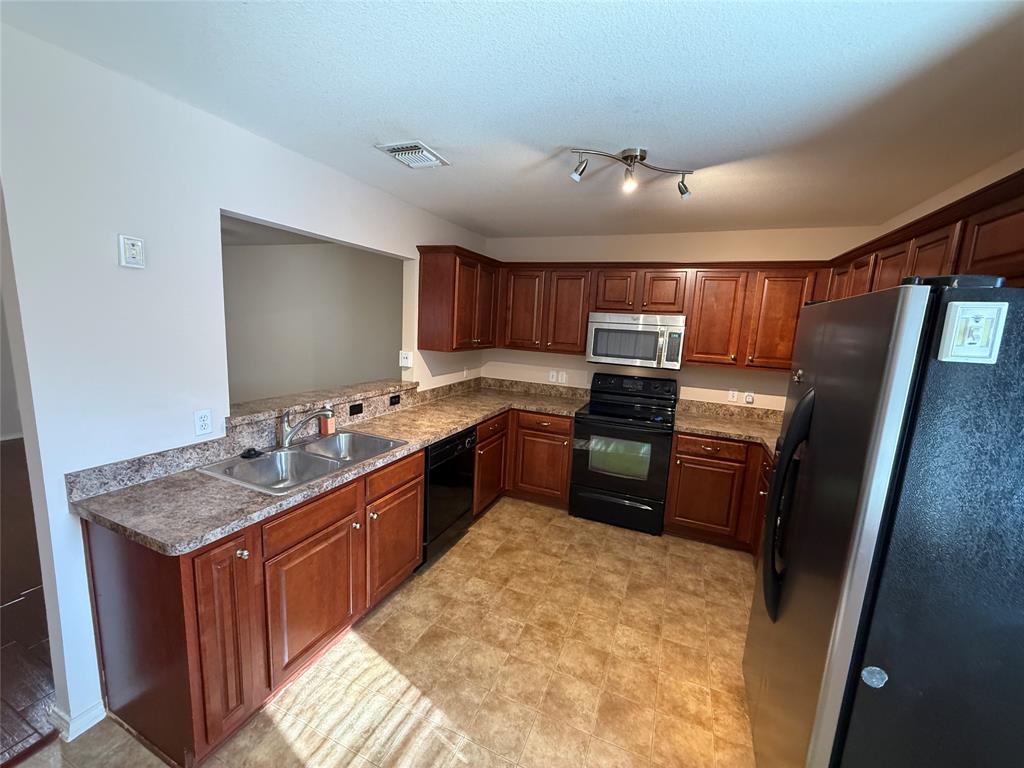 Trail Lake Estates Add - Residential Lease