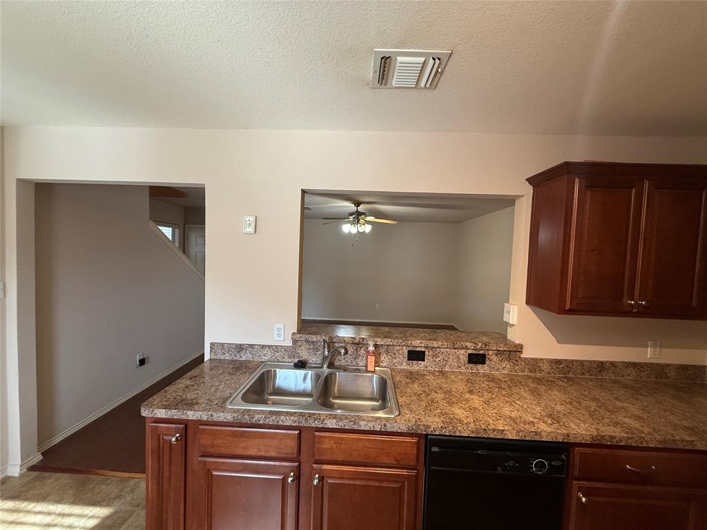 Trail Lake Estates Add - Residential Lease