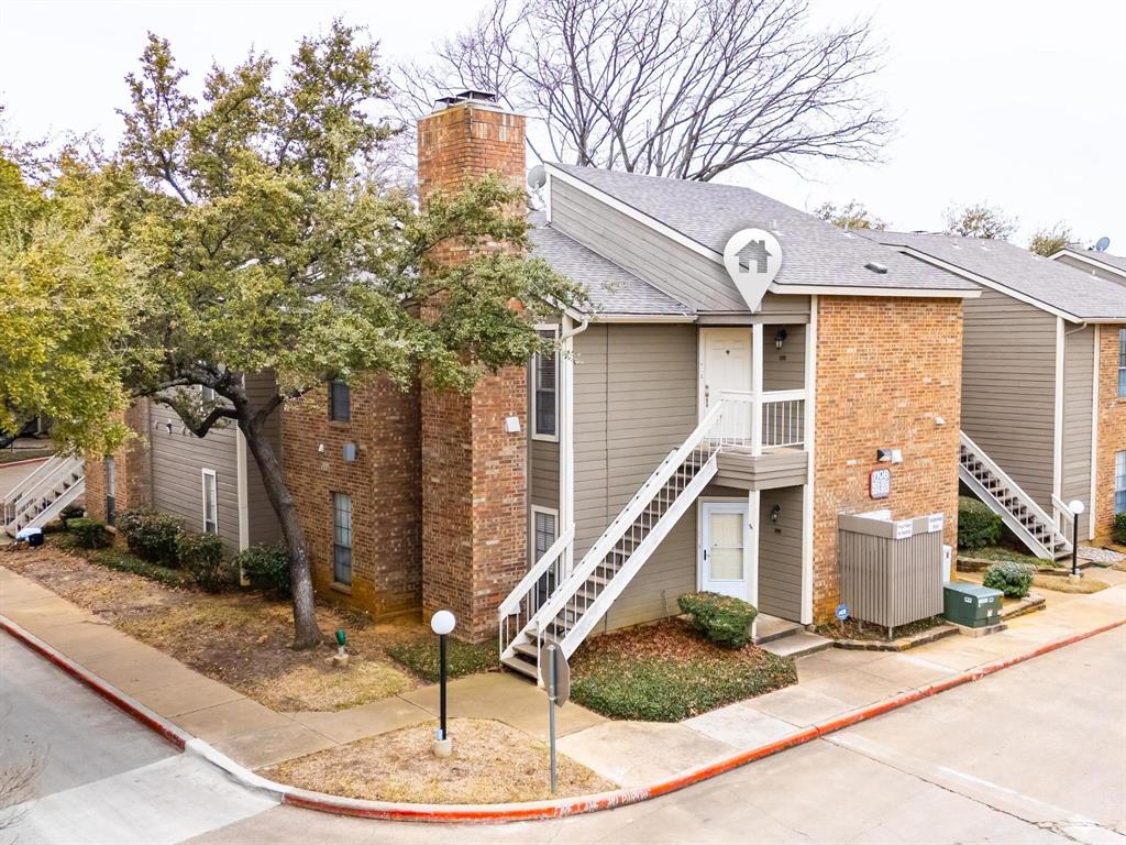 1108 Riverchase Lane 202