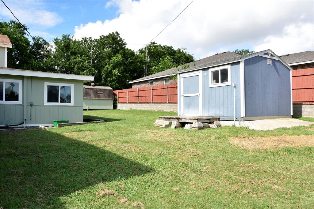 3250 Broadmoor Drive