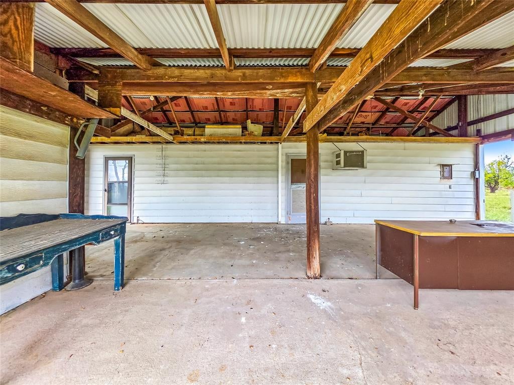 427 County Road 2719