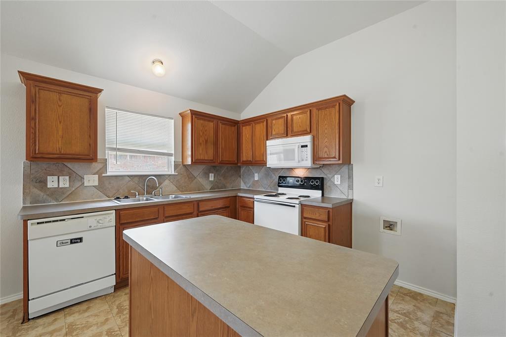 Lancaster, Texas 75134, United States, 3 Bedrooms Bedrooms, ,2 BathroomsBathrooms,Residential,Pending,149732