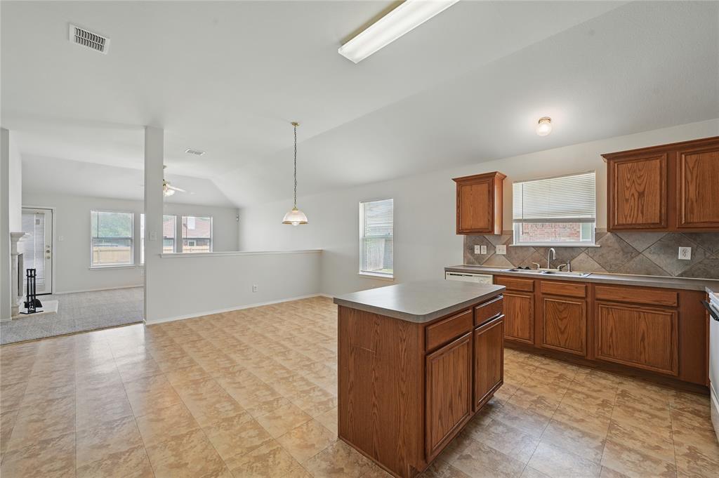 Lancaster, Texas 75134, United States, 3 Bedrooms Bedrooms, ,2 BathroomsBathrooms,Residential,Pending,149732