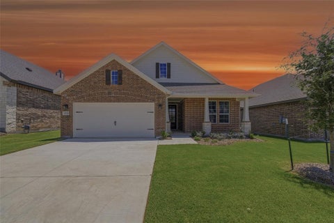 Photo of 3508 Helena Street, Gainesville, TX 76240 (MLS # 21391902)