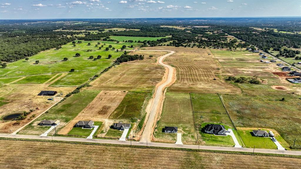 Lot 8 Three Quarter Loop