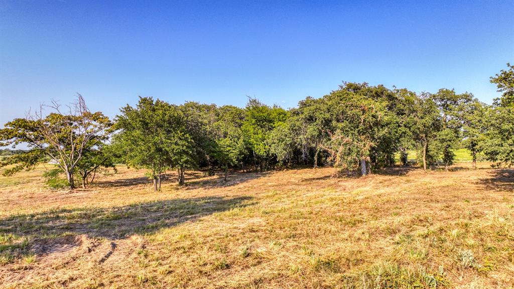 Lot 8 Three Quarter Loop