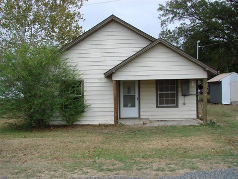 Photo of 68 Oscar Cole Street, Callisburg, TX 76240 (MLS # 21400842)