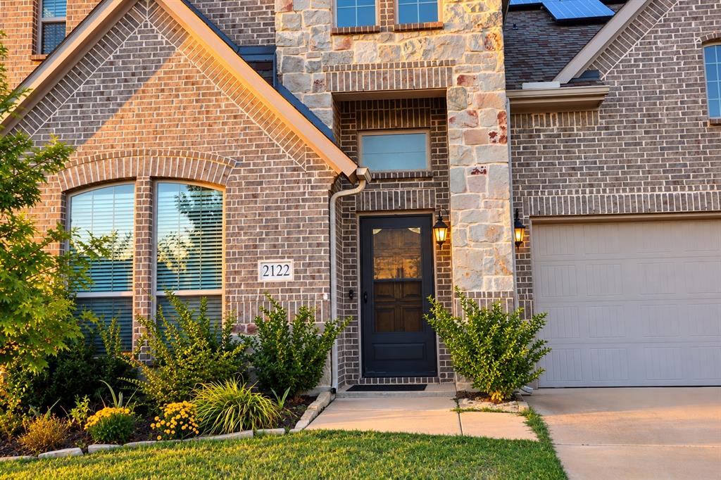 2122 Victoria Lane