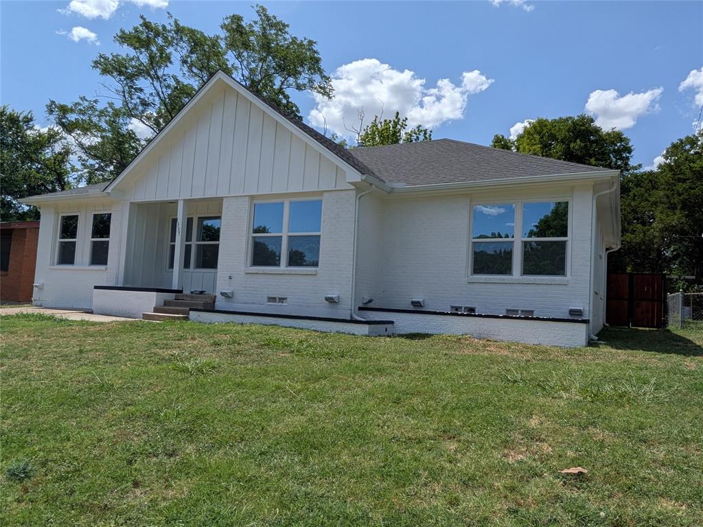 1337 ADELAIDE Drive