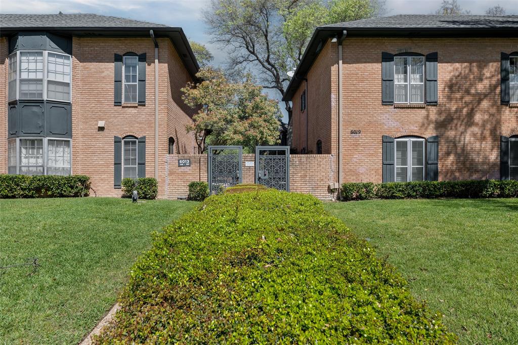 LA FONTAINE CONDOMINIUM - Residential