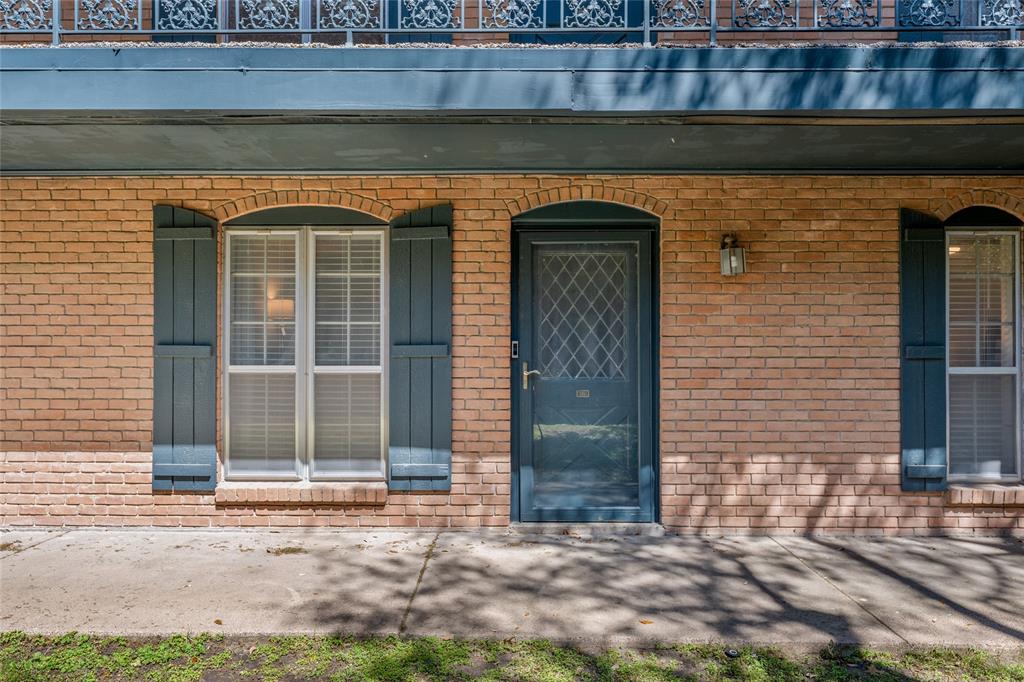 LA FONTAINE CONDOMINIUM - Residential