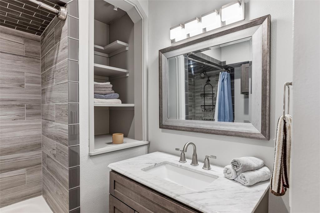 LA FONTAINE CONDOMINIUM - Residential