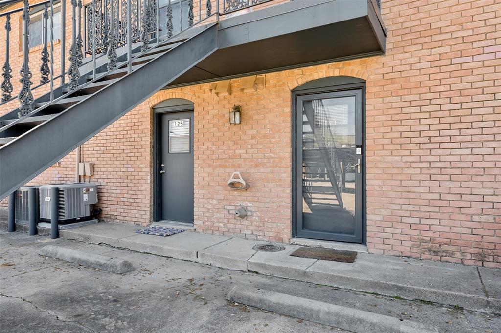 LA FONTAINE CONDOMINIUM - Residential