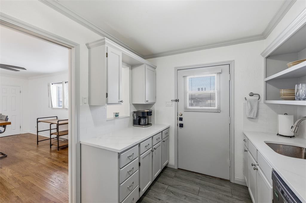 LA FONTAINE CONDOMINIUM - Residential