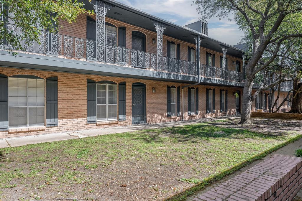 LA FONTAINE CONDOMINIUM - Residential