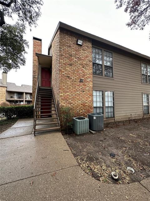 Photo of 15221 Berry Trail #108, Dallas, TX 75248 (MLS # 21238811)