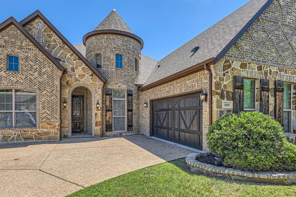 600 Oakmont Court