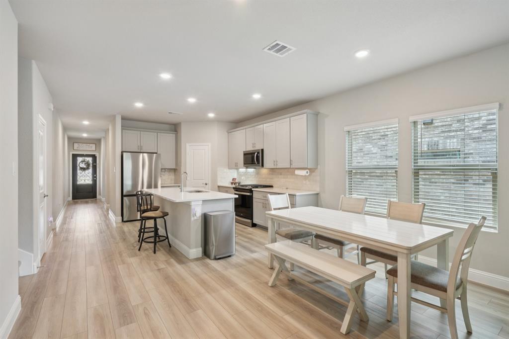 1401 Birchwood Lane