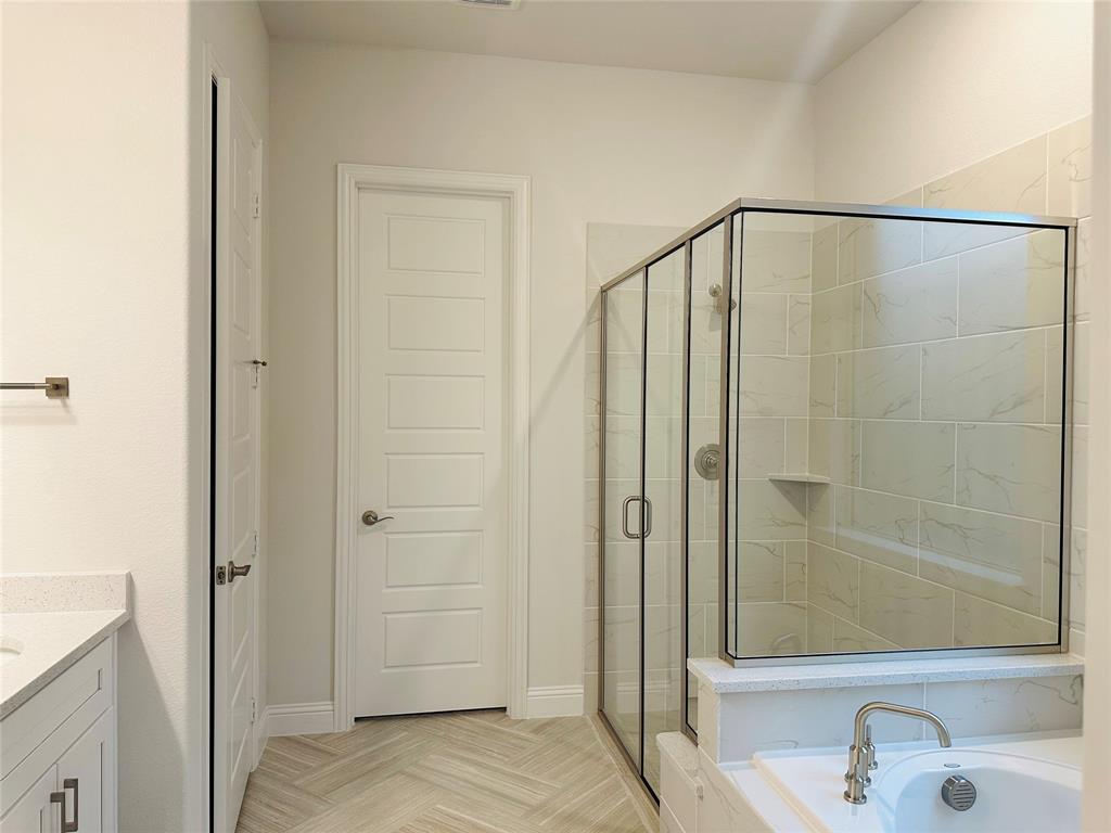 South Pointe - Residential Lease