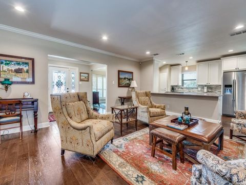 Tiny photo for 100 Hillview Court, Hurst, TX 76054 (MLS # 21101639)