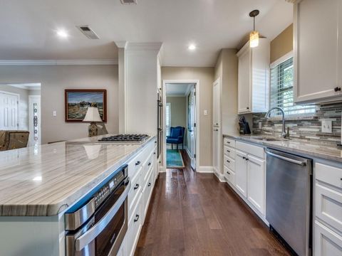 Tiny photo for 100 Hillview Court, Hurst, TX 76054 (MLS # 21101639)