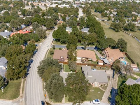 Tiny photo for 100 Hillview Court, Hurst, TX 76054 (MLS # 21101639)