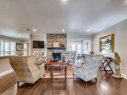 Tiny photo for 100 Hillview Court, Hurst, TX 76054 (MLS # 21101639)