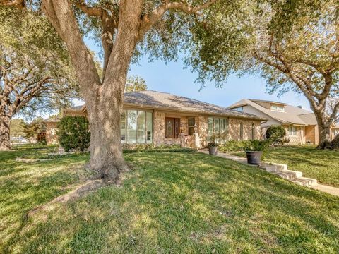 Tiny photo for 100 Hillview Court, Hurst, TX 76054 (MLS # 21101639)