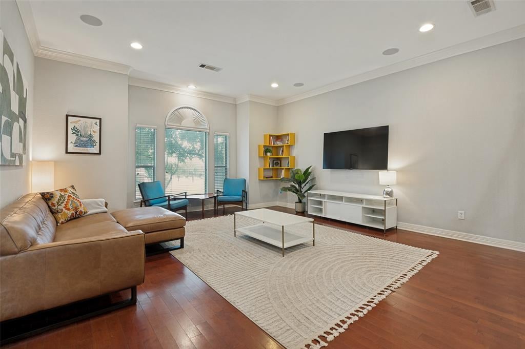 2205 Canton Street 105