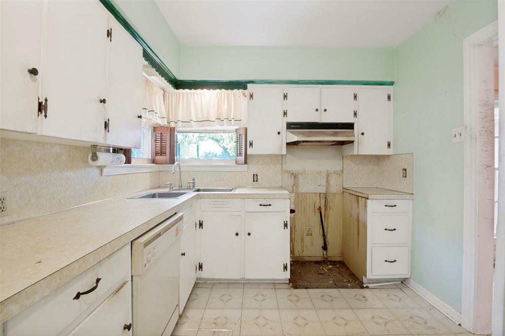 6322 Covington Lane