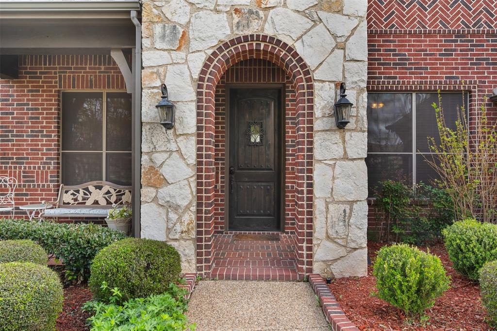211 Chinaberry Trail