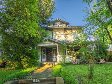824 Elsbeth Street Dallas TX 75208