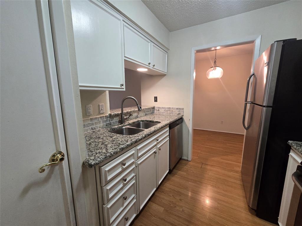 4837 Cedar Springs Road 201