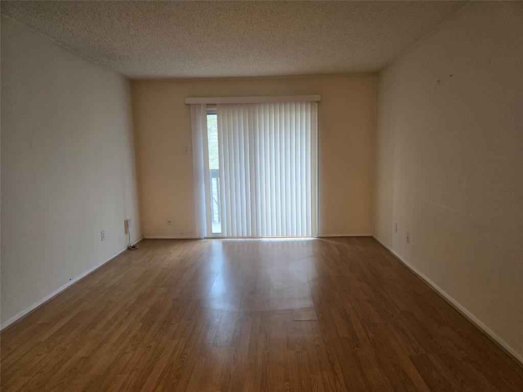 4837 Cedar Springs Road 201