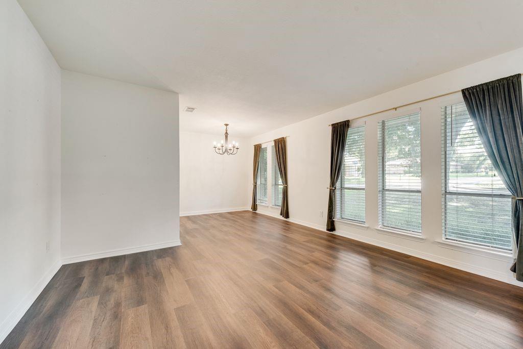 123 S Venice Drive