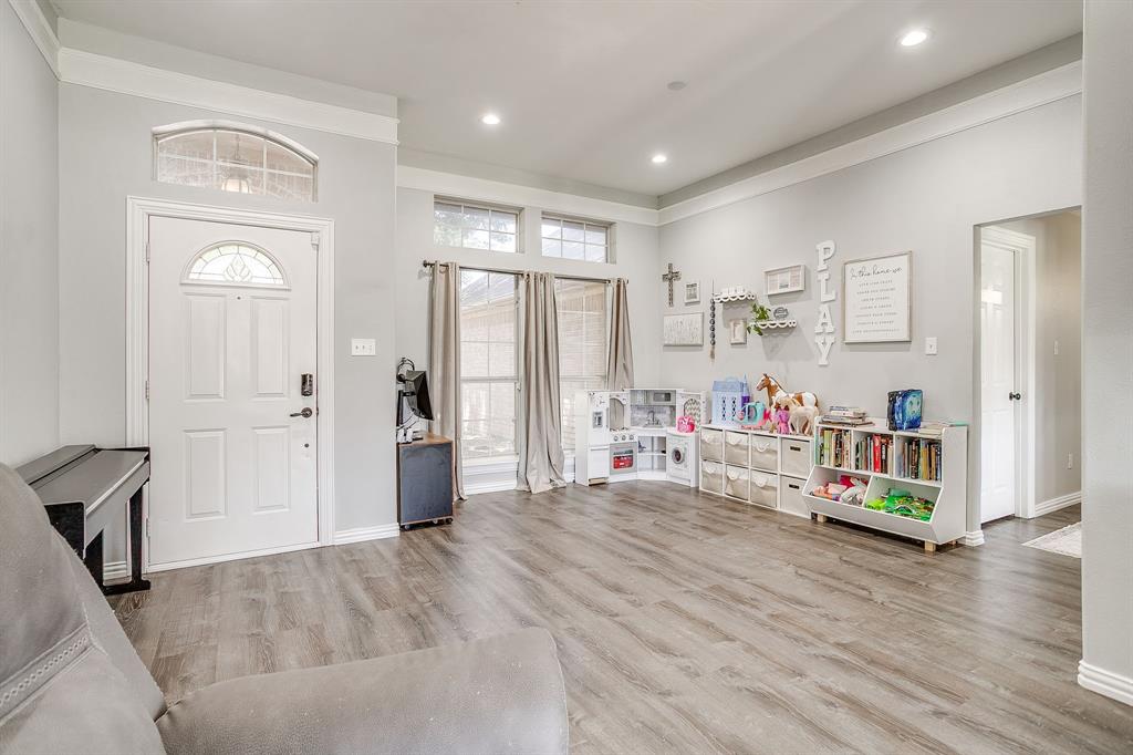 1029 Calinco Drive