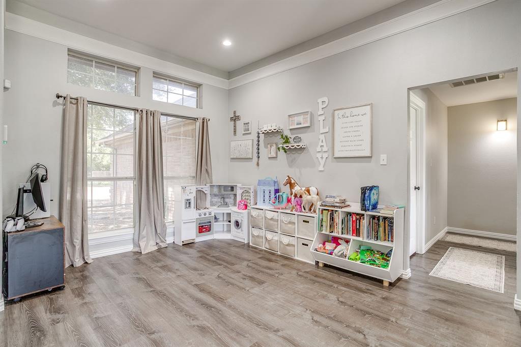 1029 Calinco Drive