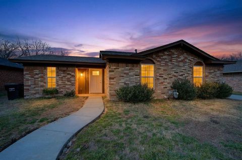 Photo of 8312 Charles Street, Greenville, TX 75402 (MLS # 21177031)