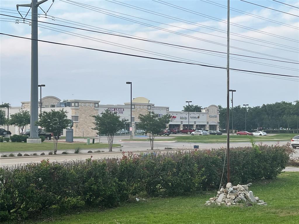 James Saunders Abstact - Land