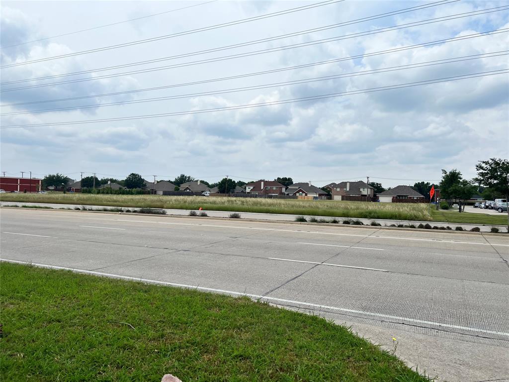 James Saunders Abstact - Land