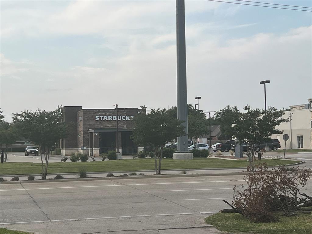 James Saunders Abstact - Land