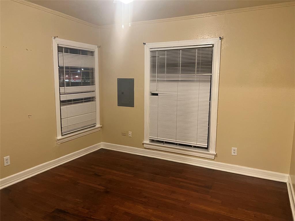 James Saunders Abstact - Land