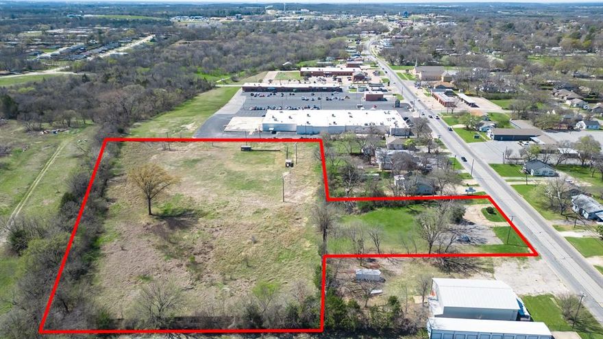 Two parcels of land totaling 5.48 acres are available within the City of Denison, just off major Highway 120 leading to Downtown. Situated in the Denison Reinvestment Zone with easy access to Highway 75, the location on Morton Street offers high traffic counts and serves as a major route to both Denison and Pottsboro. With excellent visibility and plenty of business potential, it’s an ideal spot to grow your enterprise. Qualified businesses may be eligible for incentives through the Denison Development Alliance, and pre-planning meetings with the City are available to help guide you through the development process.