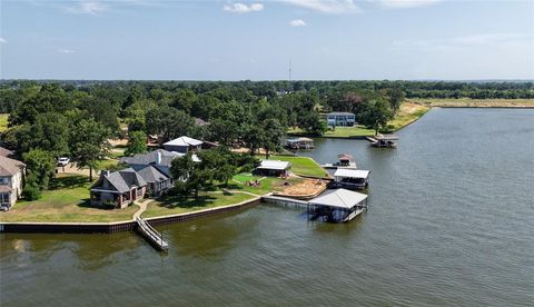 2213 N Wind Drive Kemp TX 75143