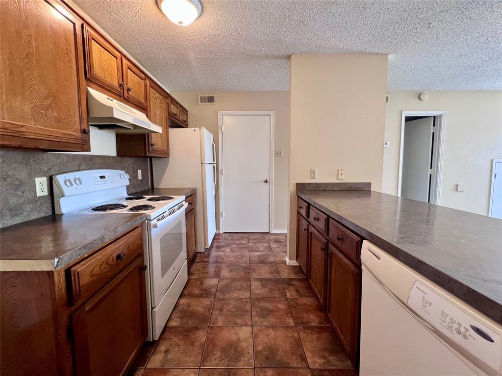 Hampton Square Heights - Residential Lease