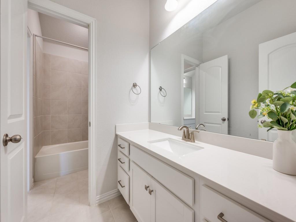 Lakewood Hills East Add - Residential Lease