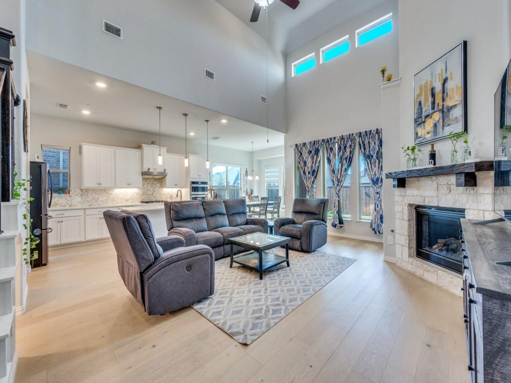 Lakewood Hills East Add - Residential Lease