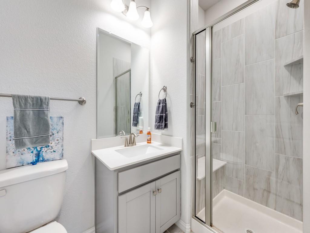 Lakewood Hills East Add - Residential Lease